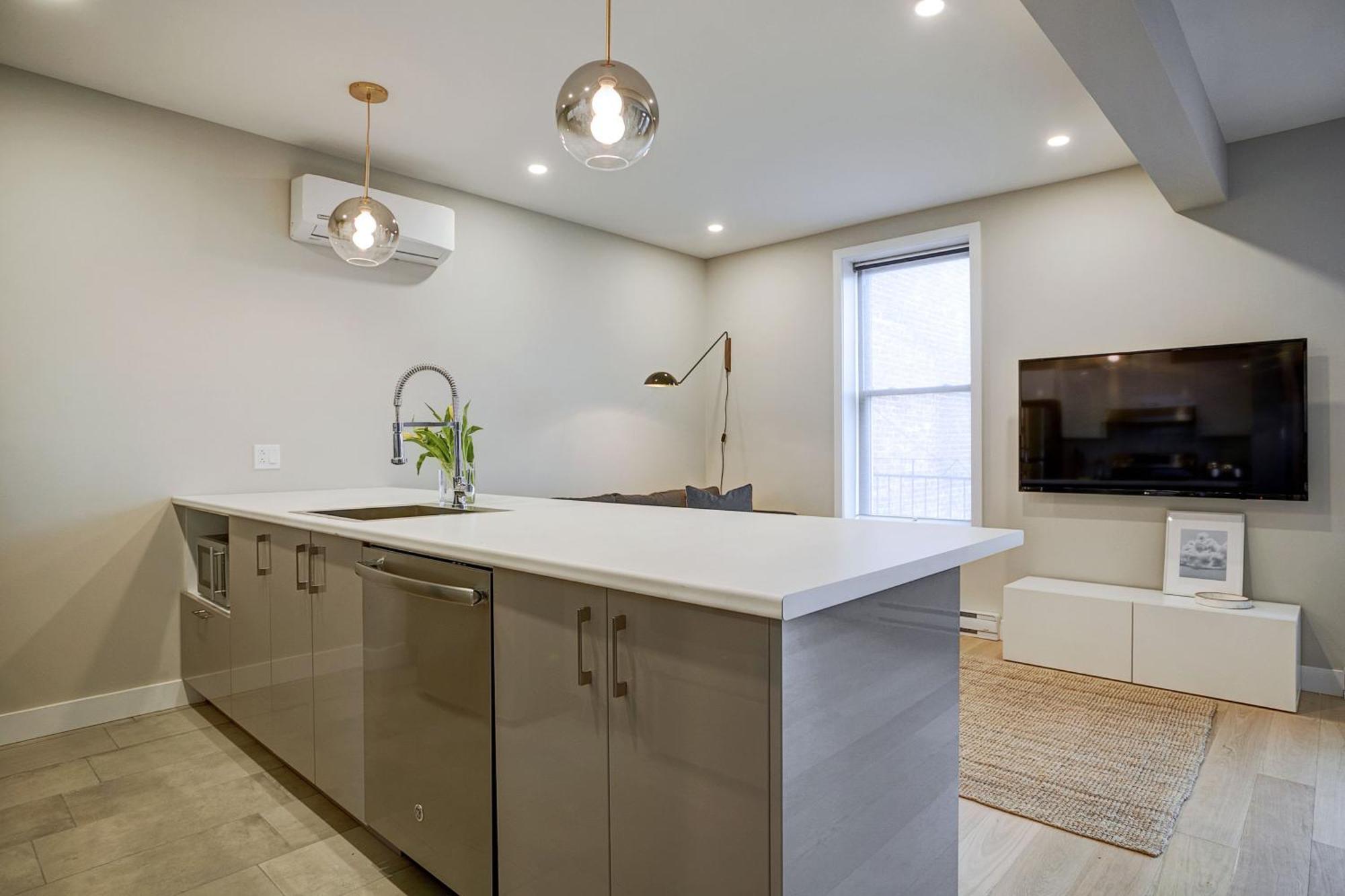 Explore Montreal From Sleek Contemporary Apartment By Den Stays Zimmer foto