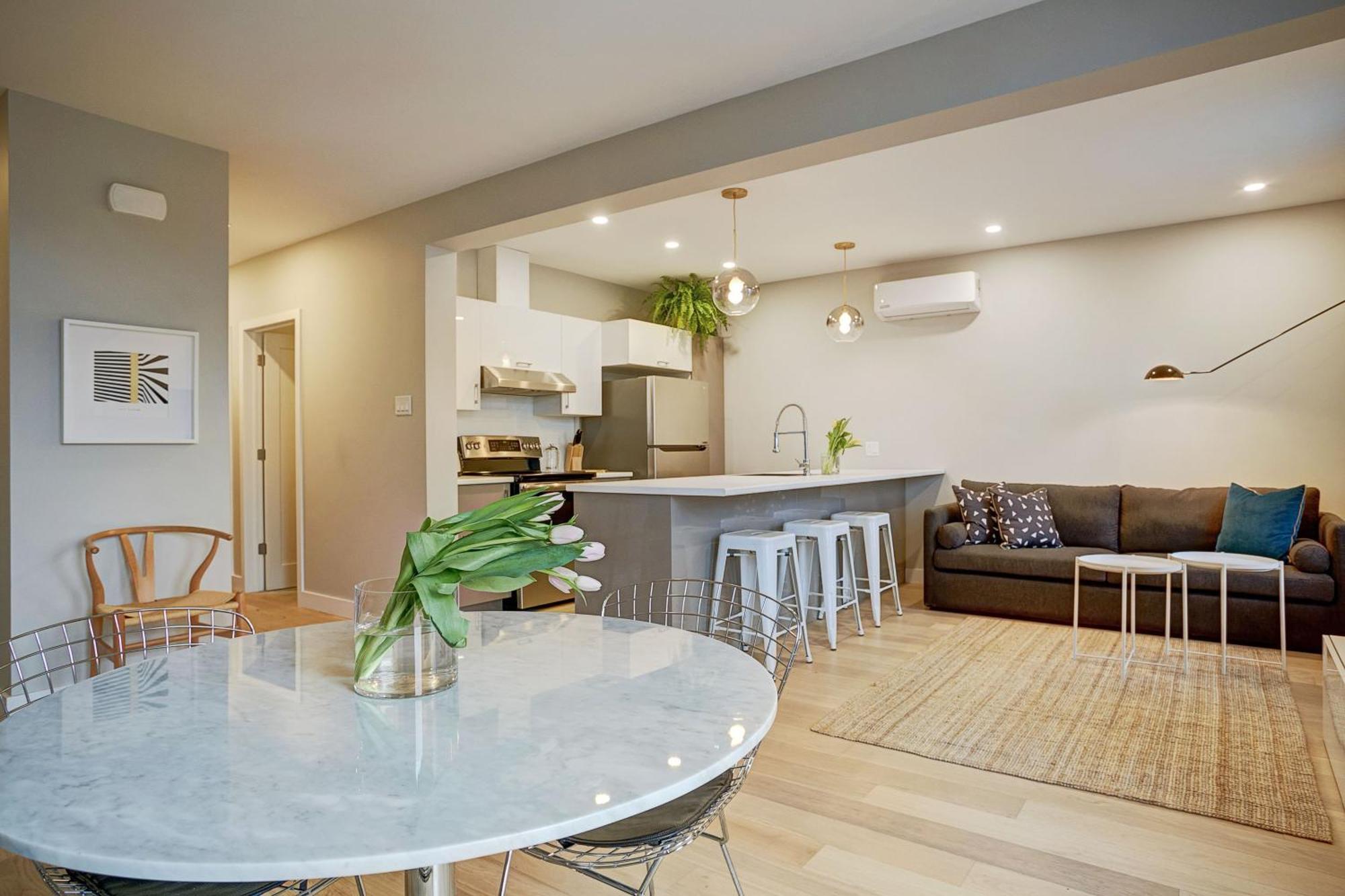 Explore Montreal From Sleek Contemporary Apartment By Den Stays Zimmer foto