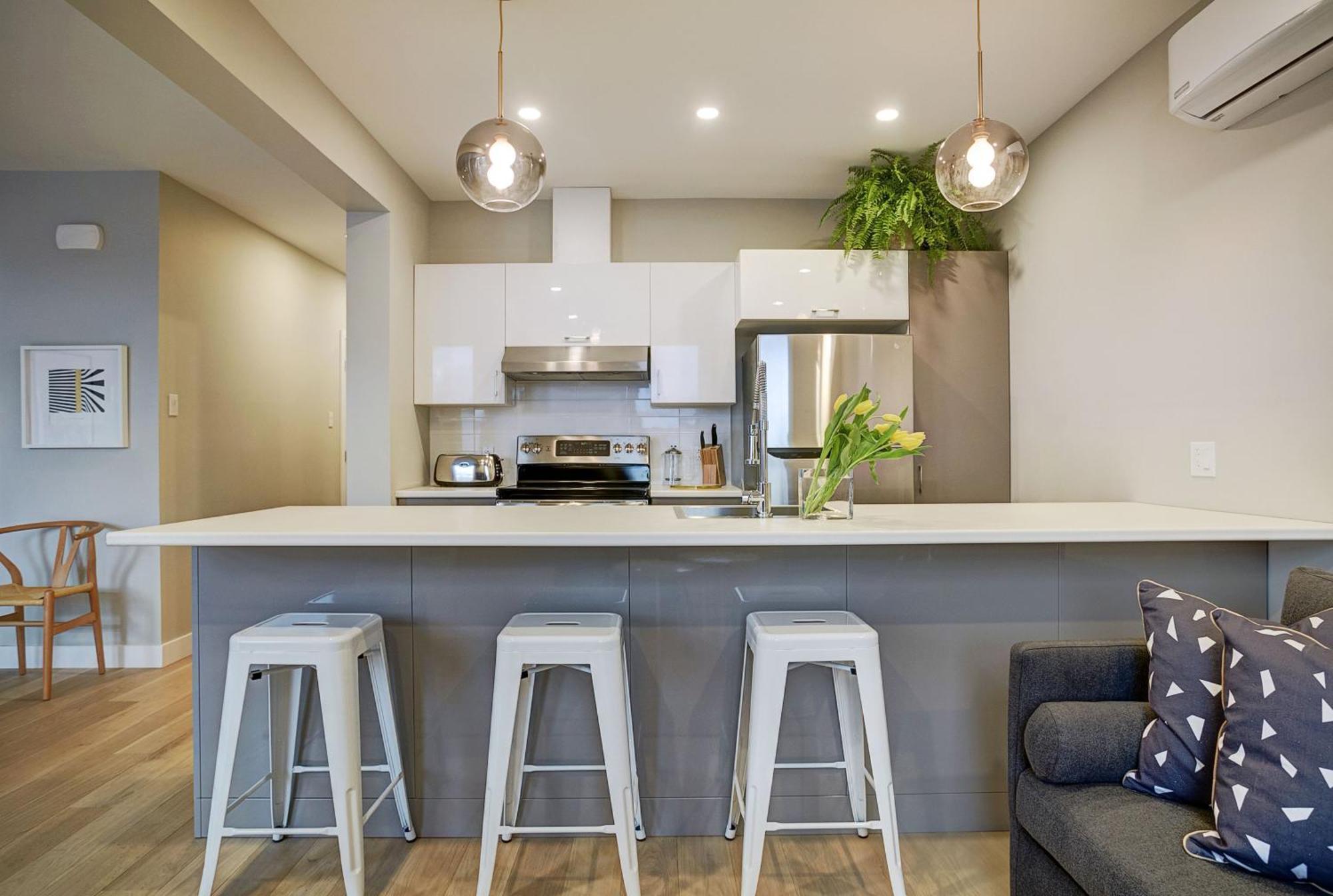 Explore Montreal From Sleek Contemporary Apartment By Den Stays Zimmer foto