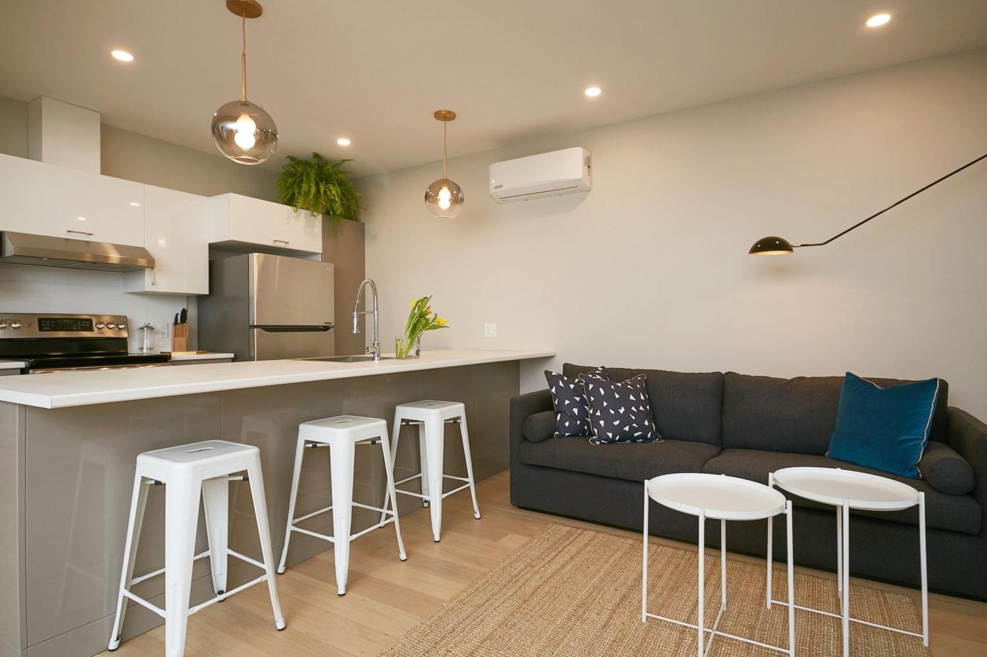 Explore Montreal From Sleek Contemporary Apartment By Den Stays Zimmer foto